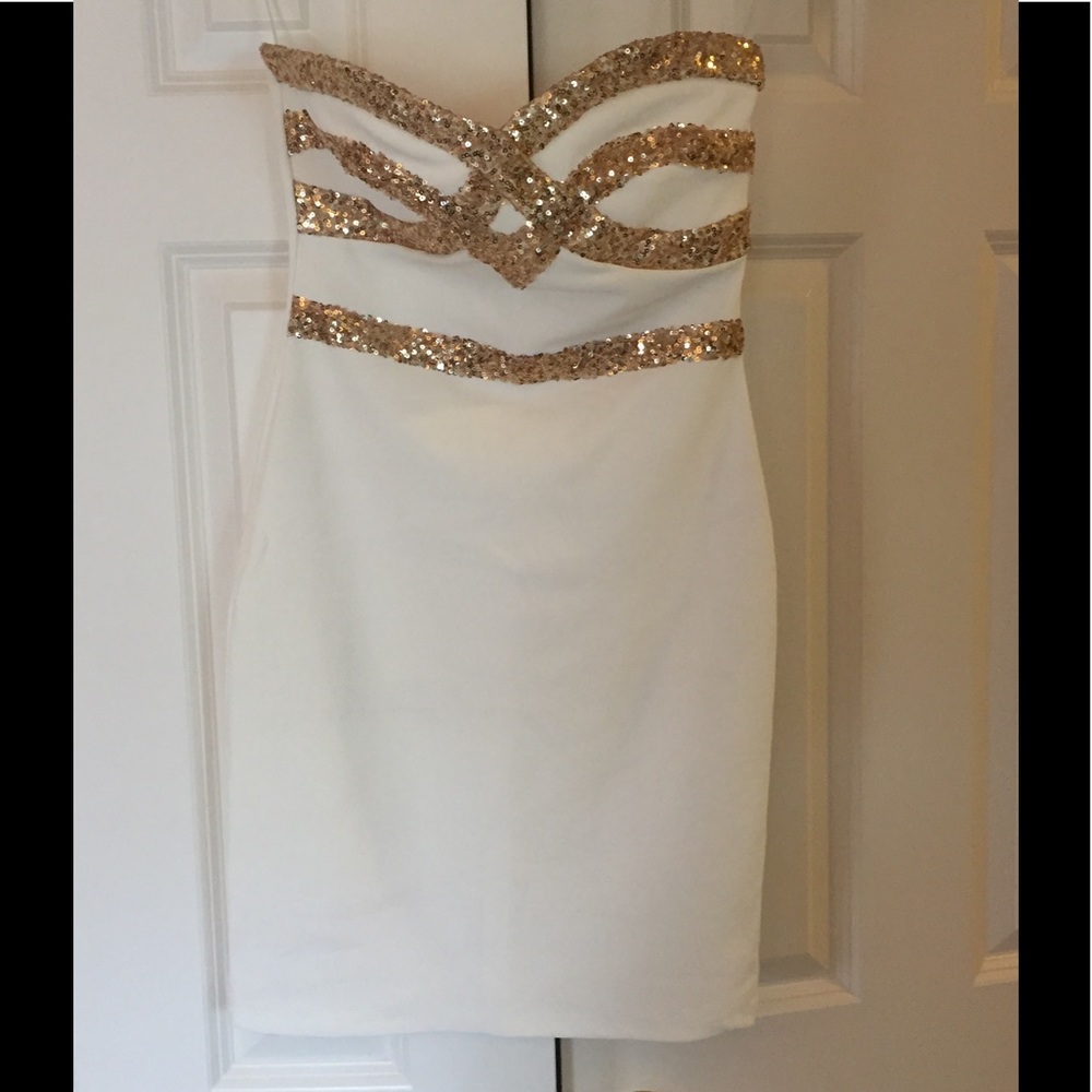 Prom/Party Dress with sequins, size Medium, NWT
